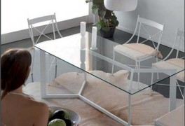 Mesa y sillas contemporáneas 13